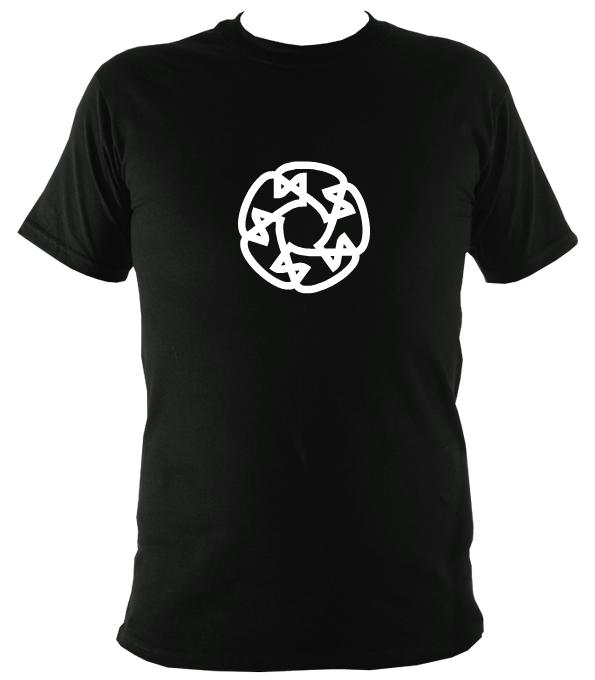 Circular Celtic Wheel with 5 sided pattern T-Shirt